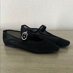 Elegant Black Mesh Women's Flats